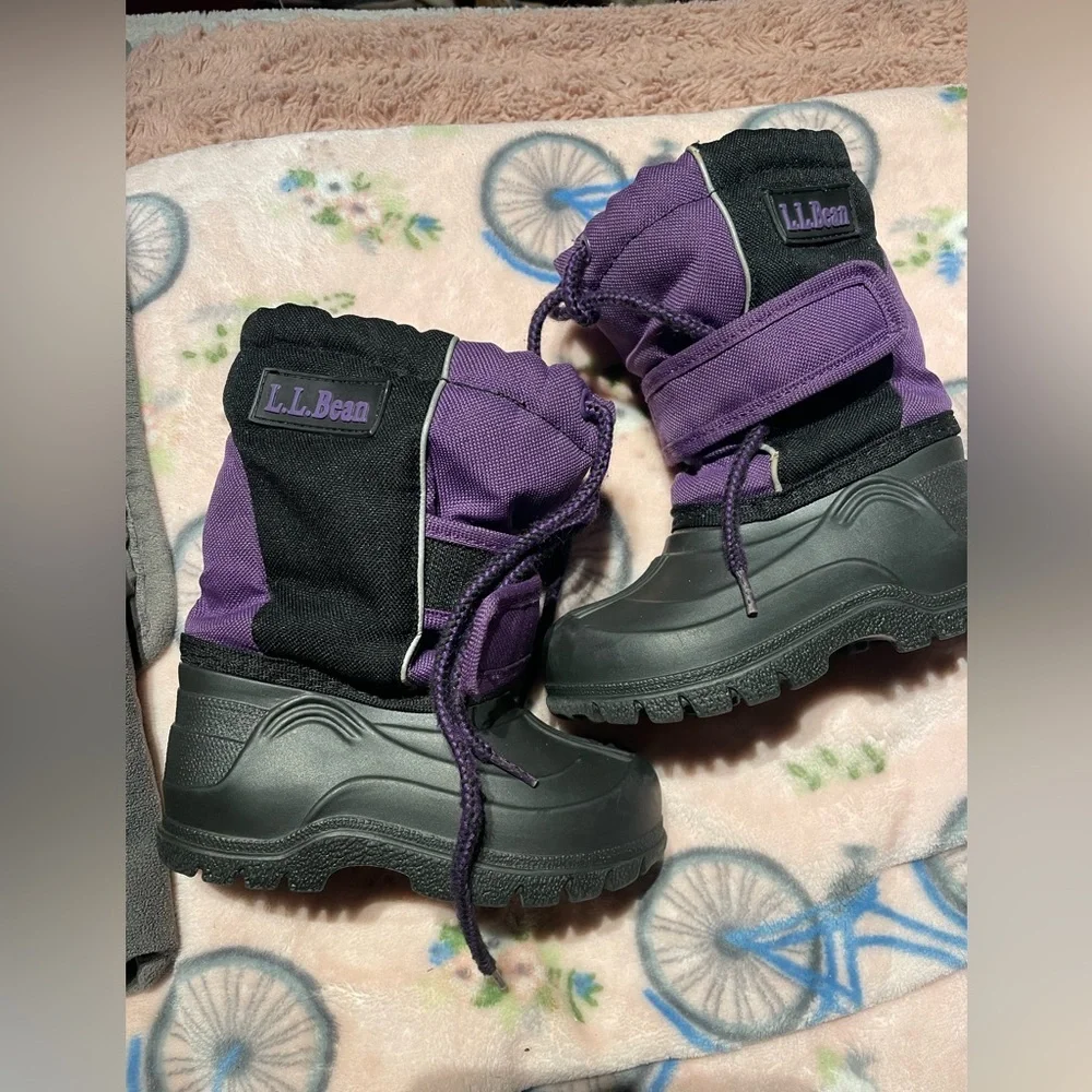 Little Girl’s Size 8 L.L. Bean Winter Snow Boots